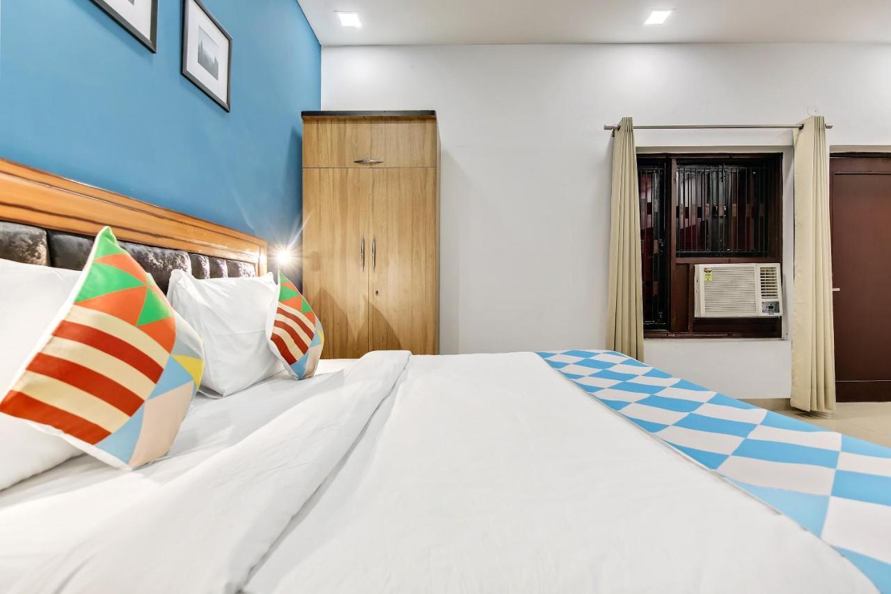 Oyo Home 64106 Comfortable Stay New Delhi Eksteriør billede