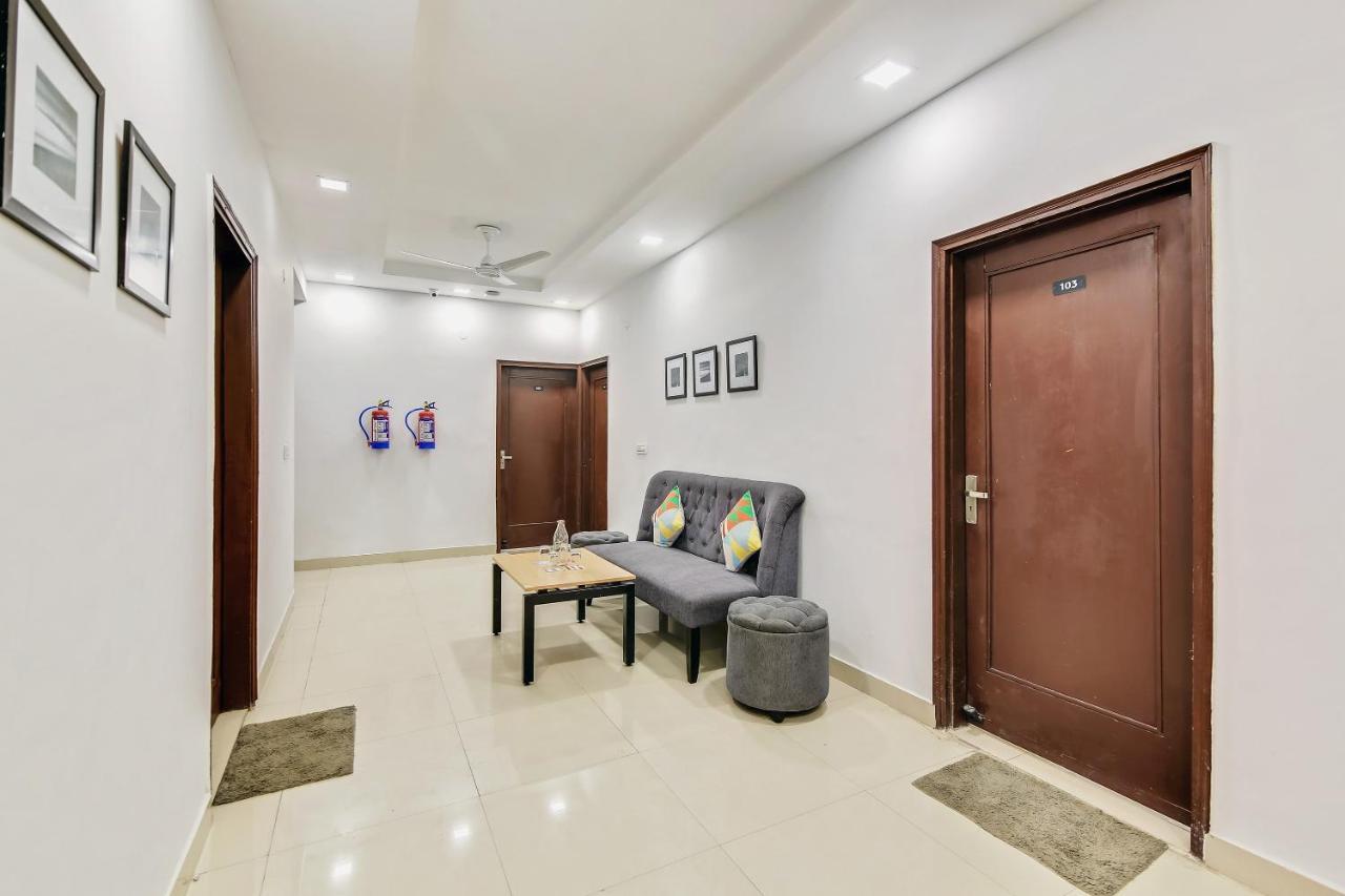 Oyo Home 64106 Comfortable Stay New Delhi Eksteriør billede