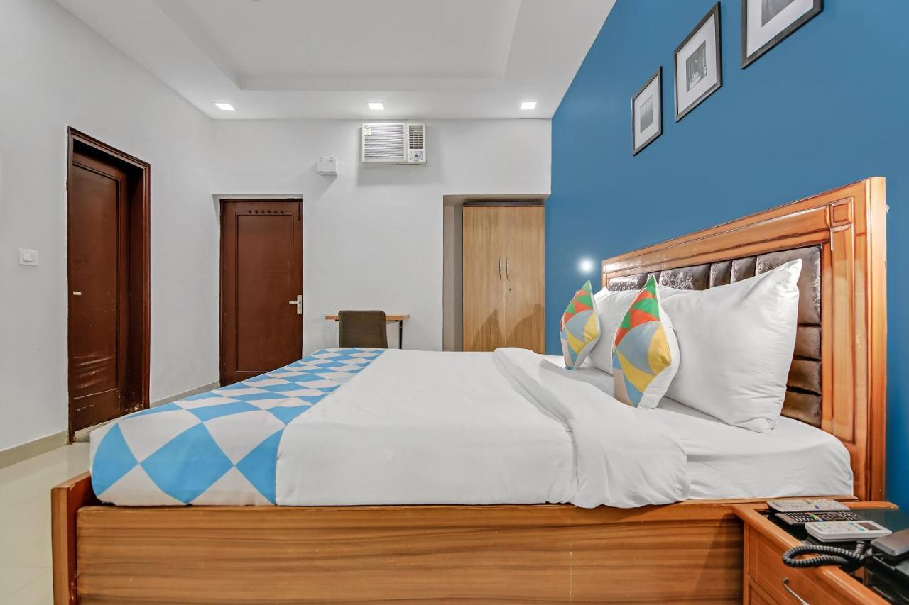 Oyo Home 64106 Comfortable Stay New Delhi Eksteriør billede