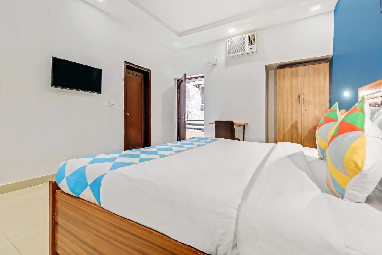 Oyo Home 64106 Comfortable Stay New Delhi Eksteriør billede
