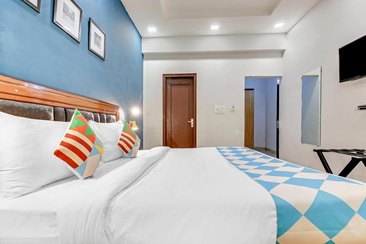 Oyo Home 64106 Comfortable Stay New Delhi Eksteriør billede