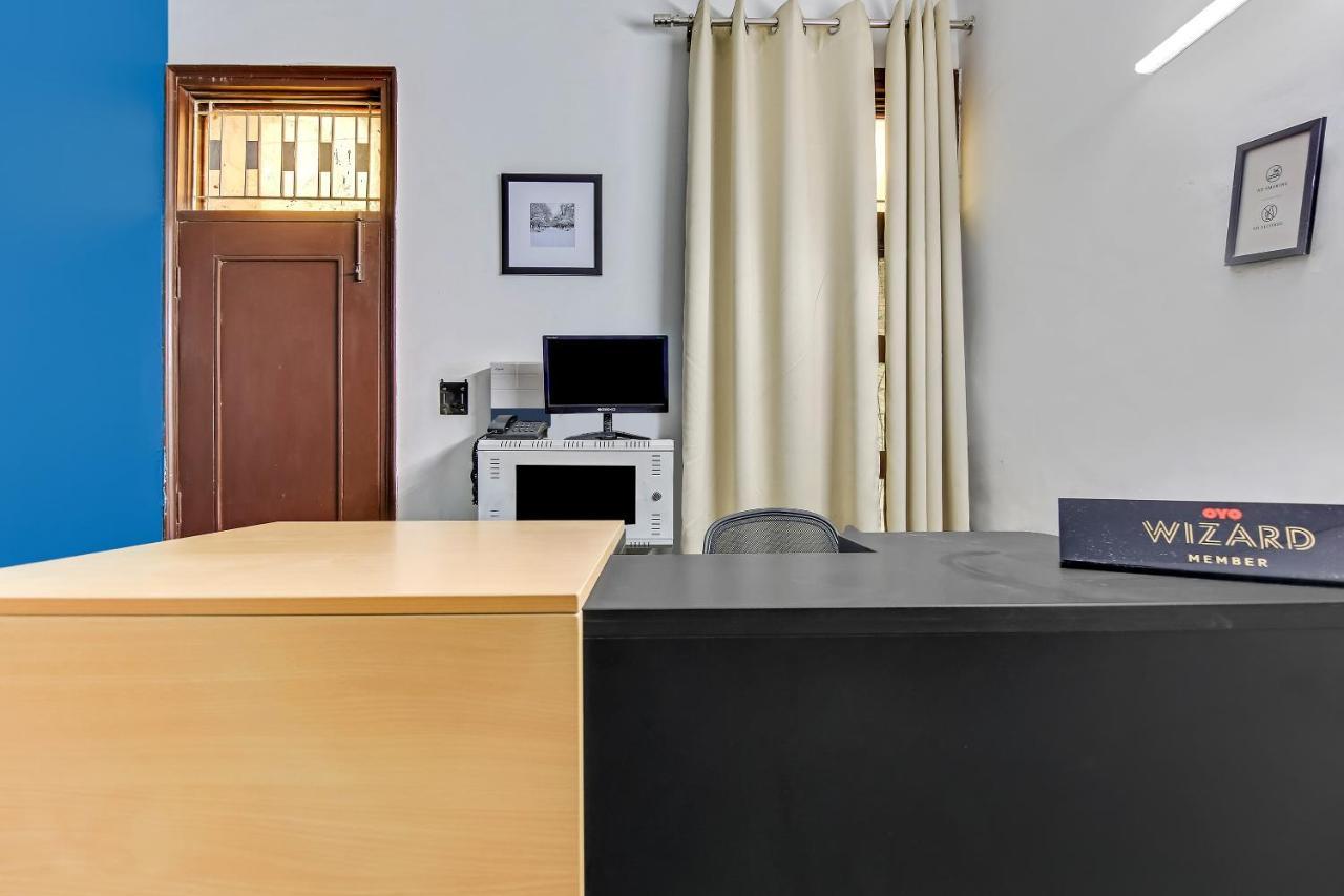 Oyo Home 64106 Comfortable Stay New Delhi Eksteriør billede